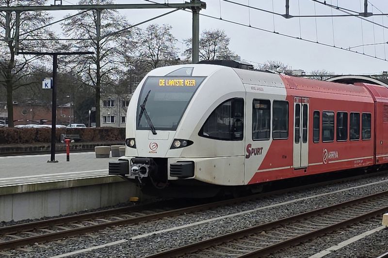 Laatste wit/rode Arriva Spurt uit reizigersdienst 